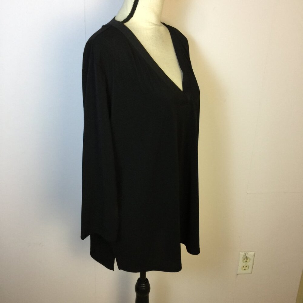 Banana Republic Classic Black V-Neck Top